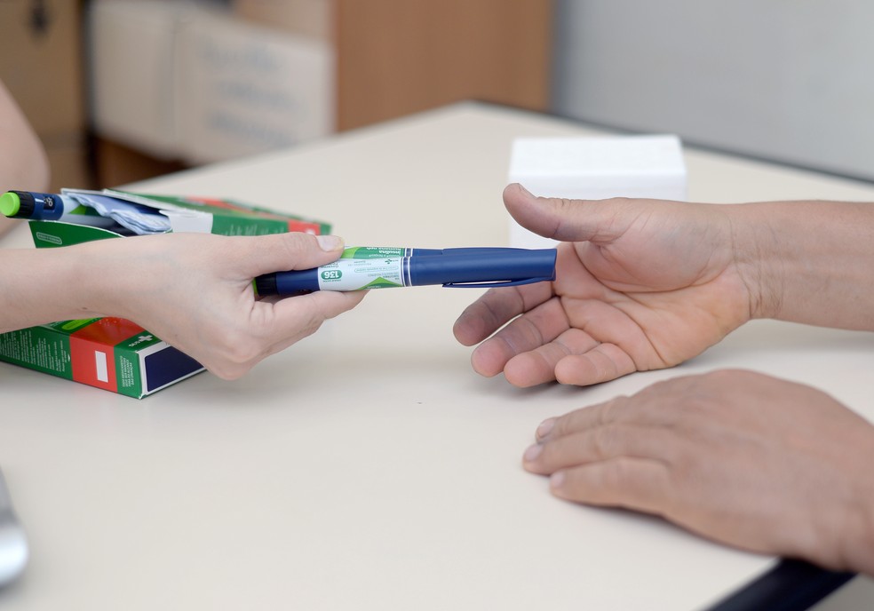 Canetas de insulina facilitam aplicações em pacientes — Foto: Raiza Milhomem