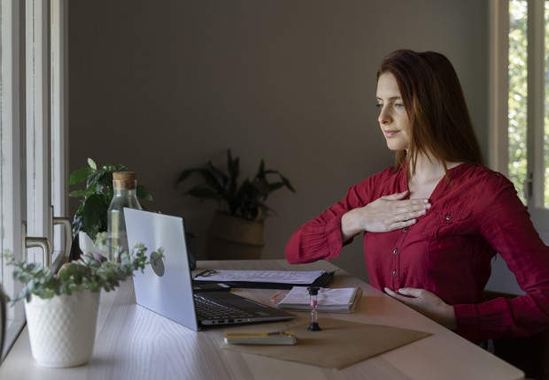 trabalho, home office, controlar o estresse, respirar (Foto: Getty Images)