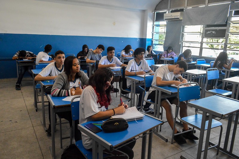 Eleições suspendem aulas em 29 escolas da rede municipal de Guarujá, SP