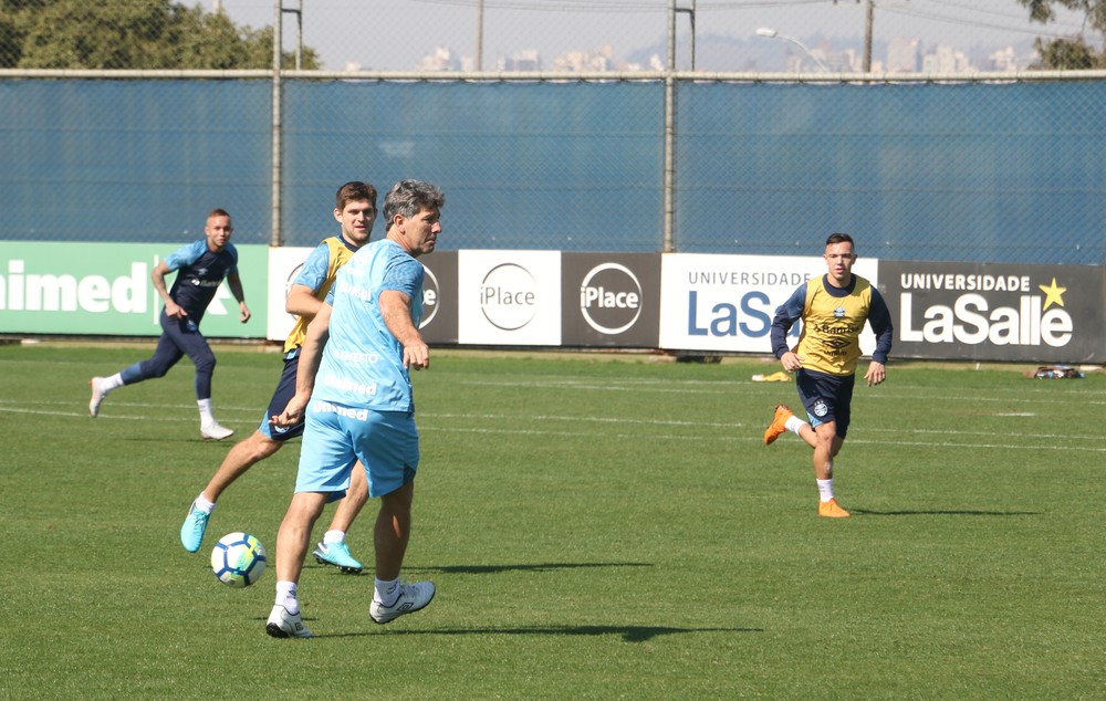Sem Cortez, Grohe e Oliveira, Grêmio encerra preparação para pegar o Flamengo