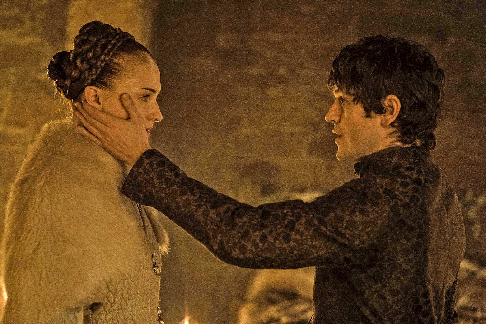 Sophie Turner (Sansa Stark) e Iwan Rheon (Ramsay Bolton) em cena de 'Game of Thrones' que causou polêmica (Foto: Divulgação)