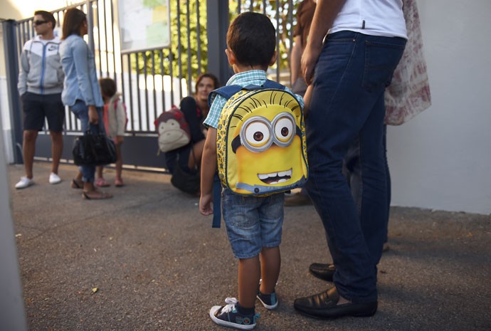 Como escolher a escola para o filho?, Onde os jovens estão