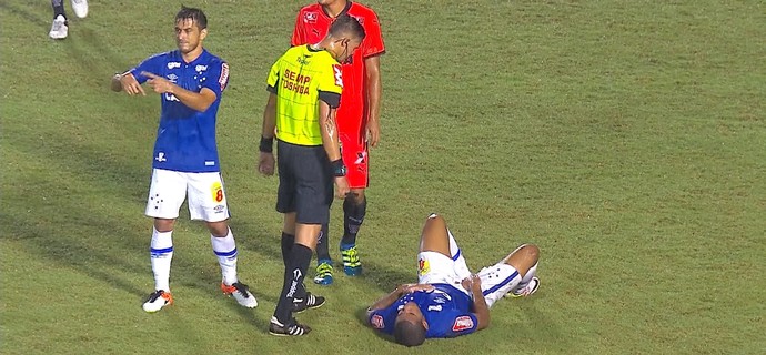 Paulo Bento reclama do calendário no futebol brasileiro e lamenta lesões