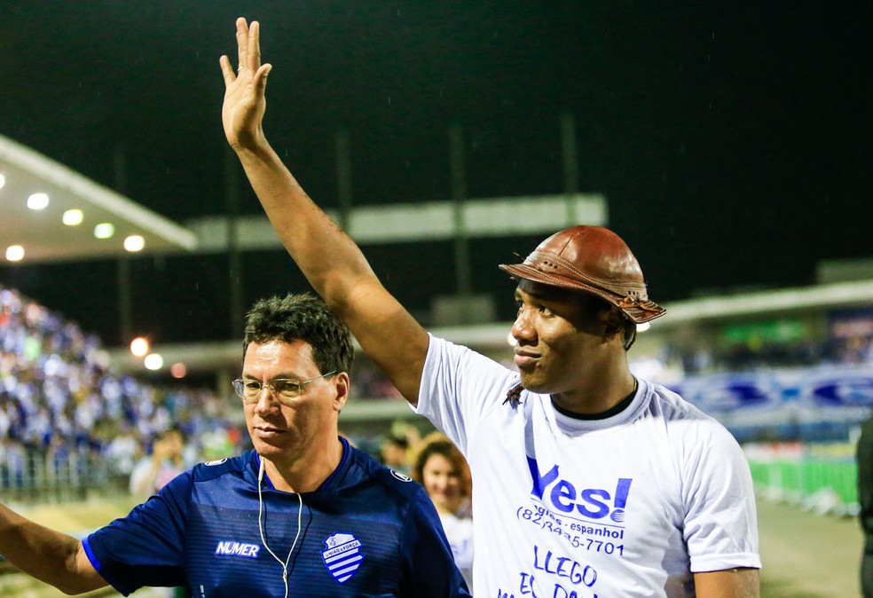 Daniel Angulo chegou no CSA como esperança de gols, mas teve passagem discreta (Foto: Ailton Cruz / Gazeta de Alagoas)