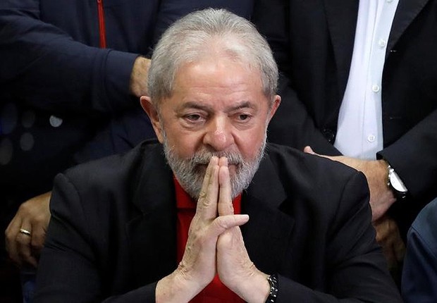 Ex-presidente Luiz Inácio Lula da Silva participa de coletiva após ter sido condenado por acusações de corrupção em São Paulo (Foto: Nacho Doce/Reuters)