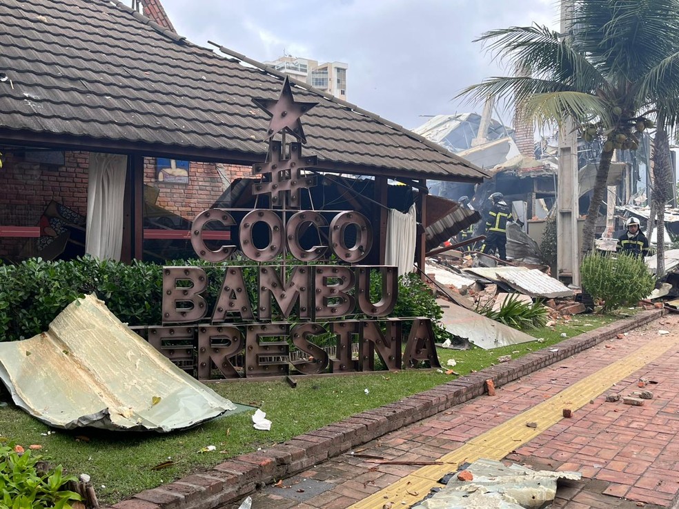 Explosão em restaurante na Zona Leste de Teresina afetou lojas e residências próximas a 4 quarteirões de distância; fotos — Foto: Isabela Leal/g1