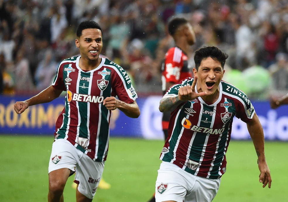 Cano comemora seu segundo gol pelo Fluminense sobre o Flamengo na final do Campeonato Carioca &mdash; Foto: Andr&eacute; Dur&atilde;o/ge