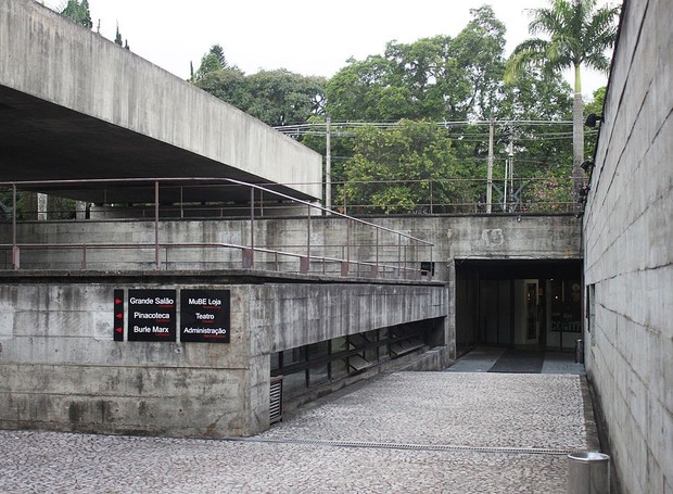 O Museu Brasileiro de Escultura e Ecologia (MuBE) está localizado no Jardim Europa (Foto: Gabigeraldelli / WikimediaCommons )