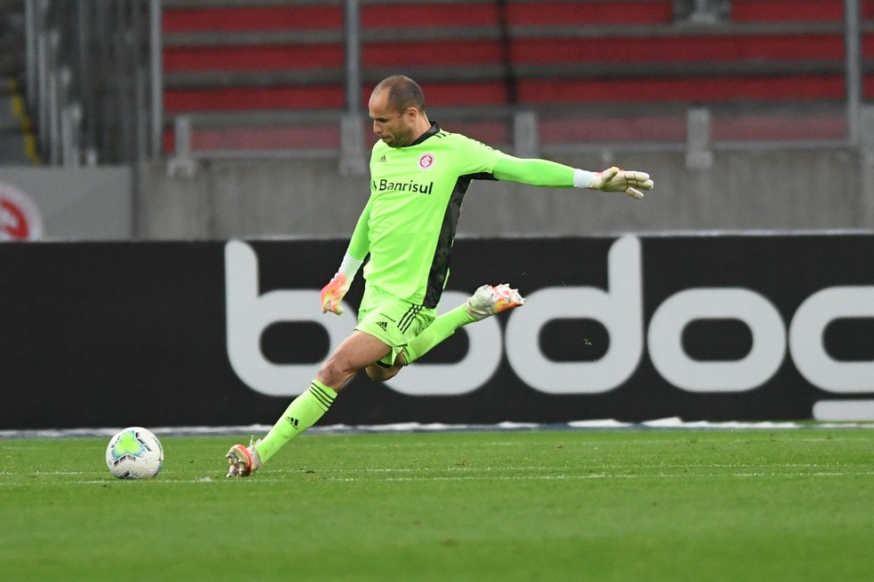 Marcelo Lomba foi o destaque do Inter contra o São Paulo — Foto: Ricardo Duarte/Divulgação Inter