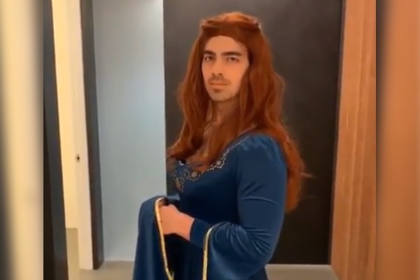Joe Jonas fantasiado de Sansa Stark (Foto: Reprodução / Instagram)