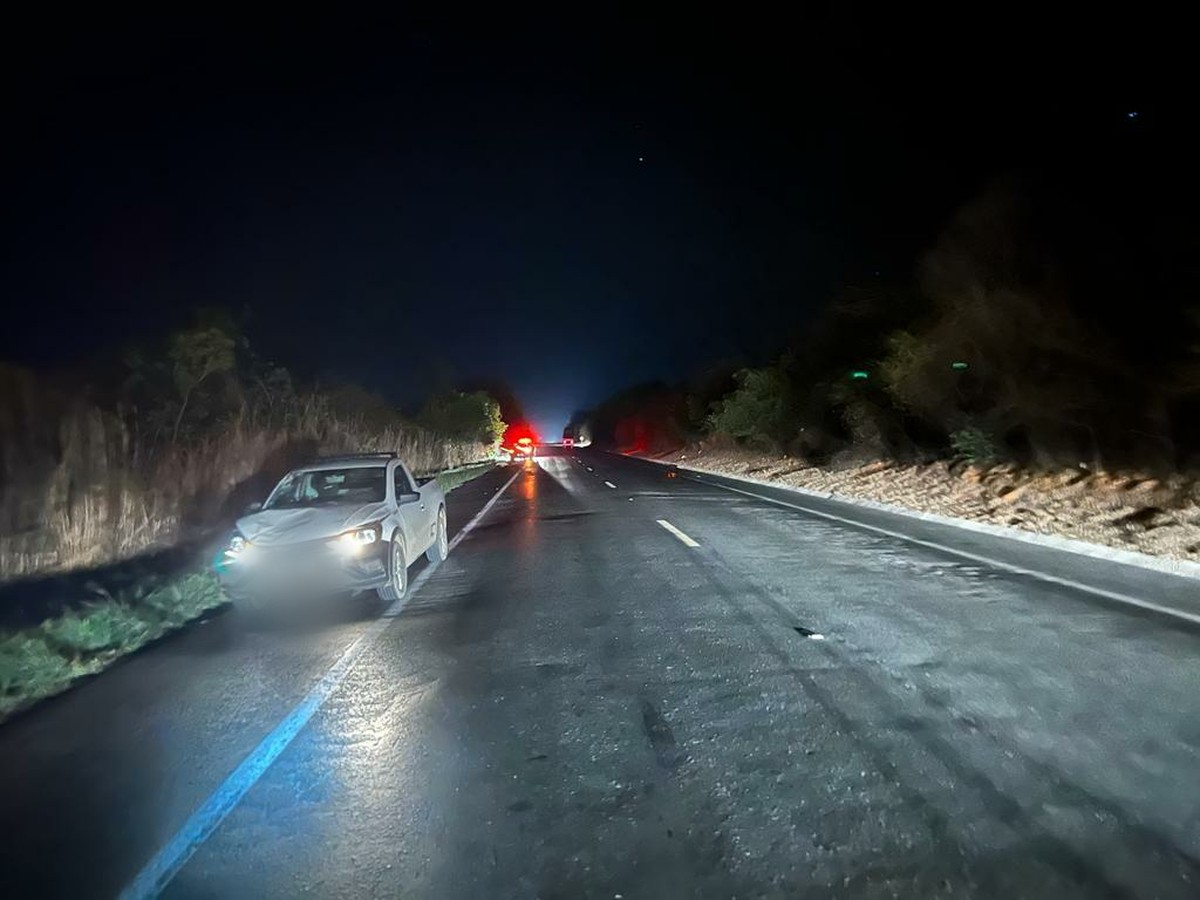 Ciclista morre após ser atropelado por carro na BR-251, em Francisco Sá