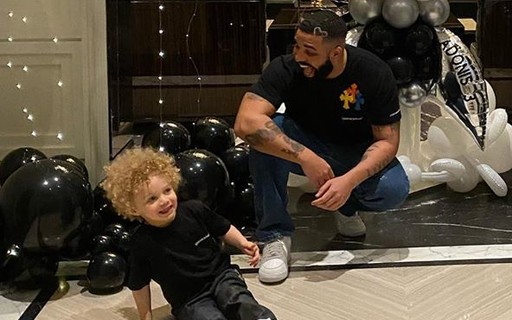 Drake celebra aniversário de 3 anos do filho, Adonis