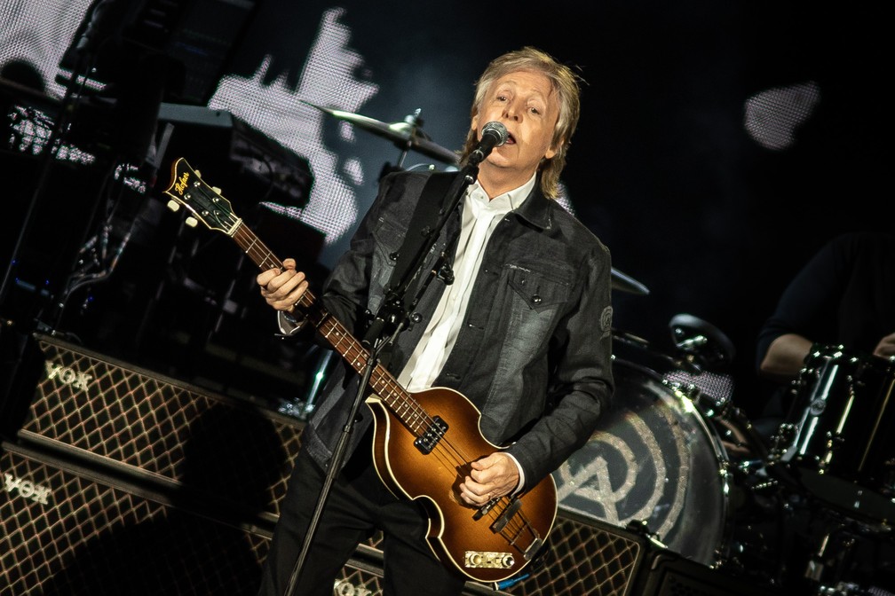 Paul McCartney canta em show em SP — Foto: Fábio Tito/G1