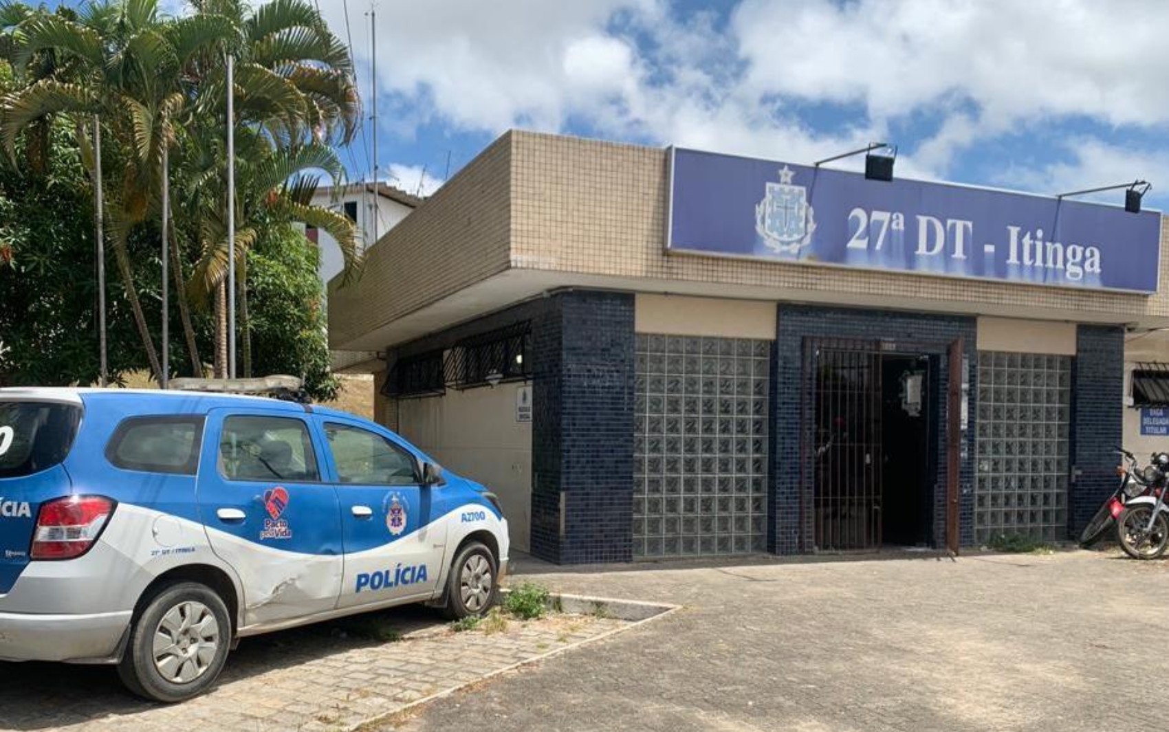 Suspeito de roubar três carros, adolescente de 17 anos é apreendido na Região Metropolitana de Salvador 
