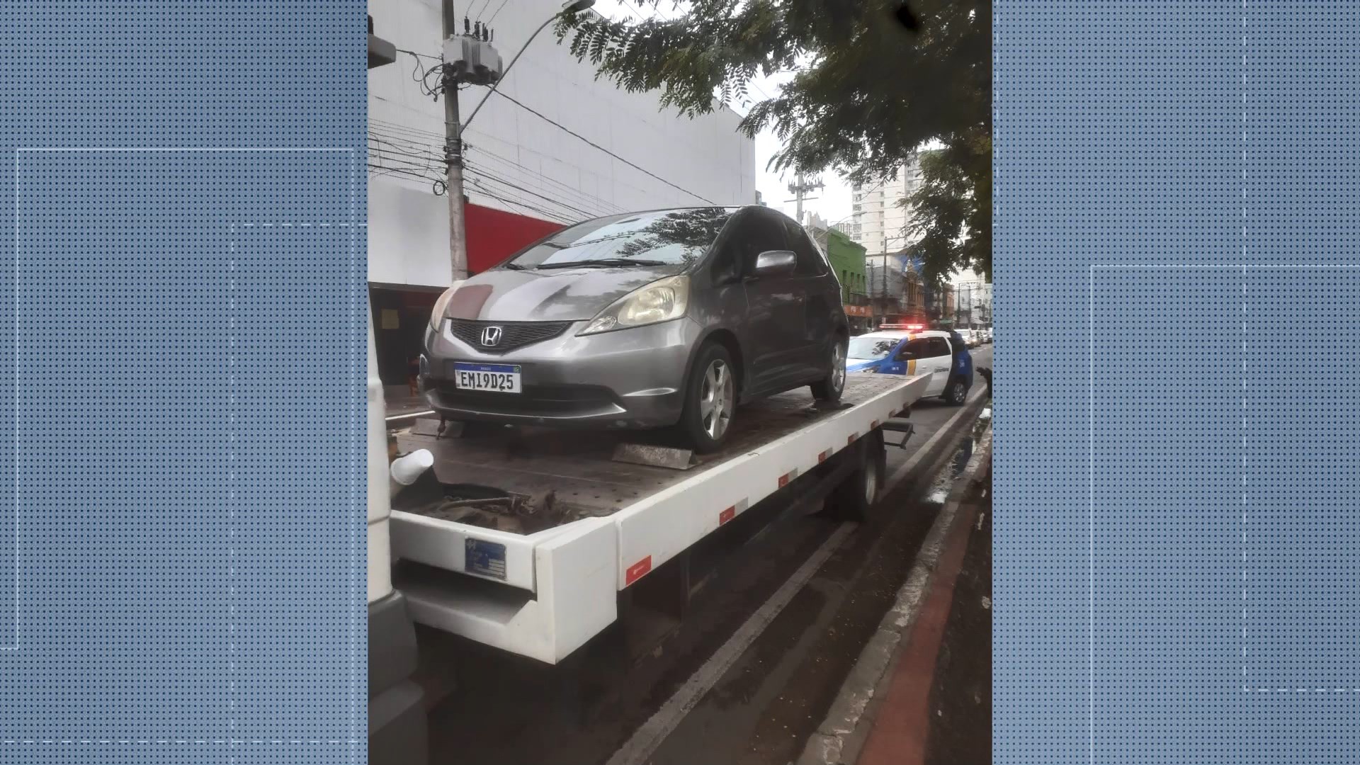 Homem com mais de 10 passagens pela Justiça é preso dirigindo carro com placa clonada em Vitória