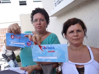 Mônica Moura e Maria Sumaia Ribeiro aderiram ao protesto (Foto: Luna Markman/G1)