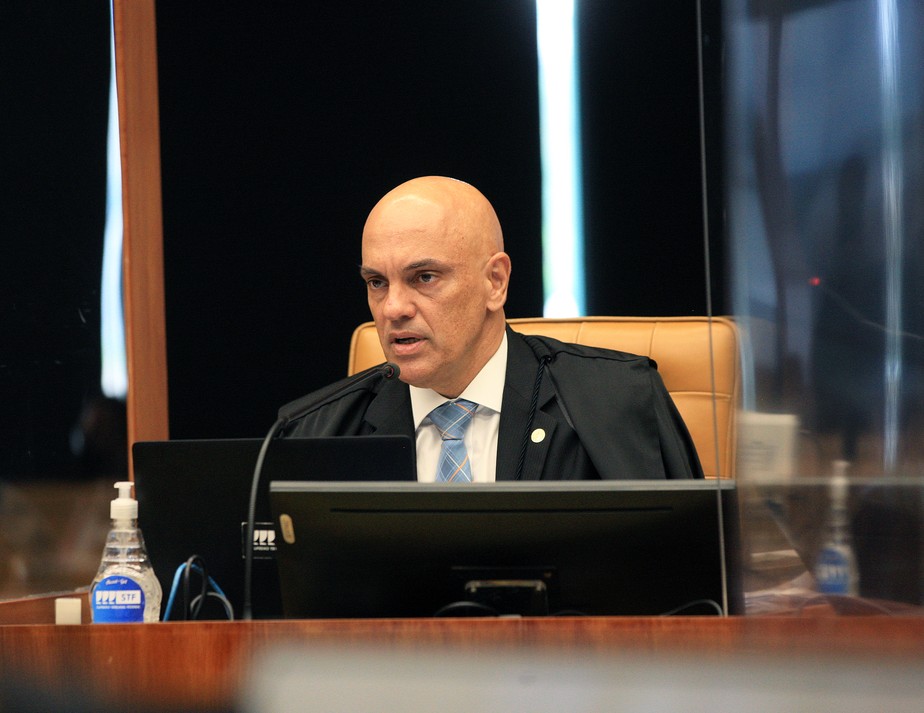 Moraes vai apurar vazamento de dados sobre investigação que envolve Bolsonaro 
