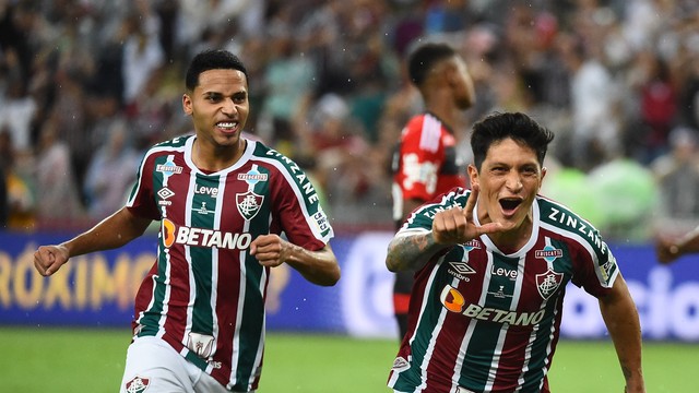 Cano comemora seu segundo gol pelo Fluminense sobre o Flamengo na final do Campeonato Carioca