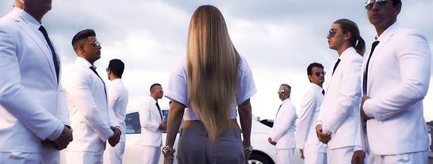 Jennifer Lopez estrela clipe com DJ Khaled (Foto: Reprodução/Sony)