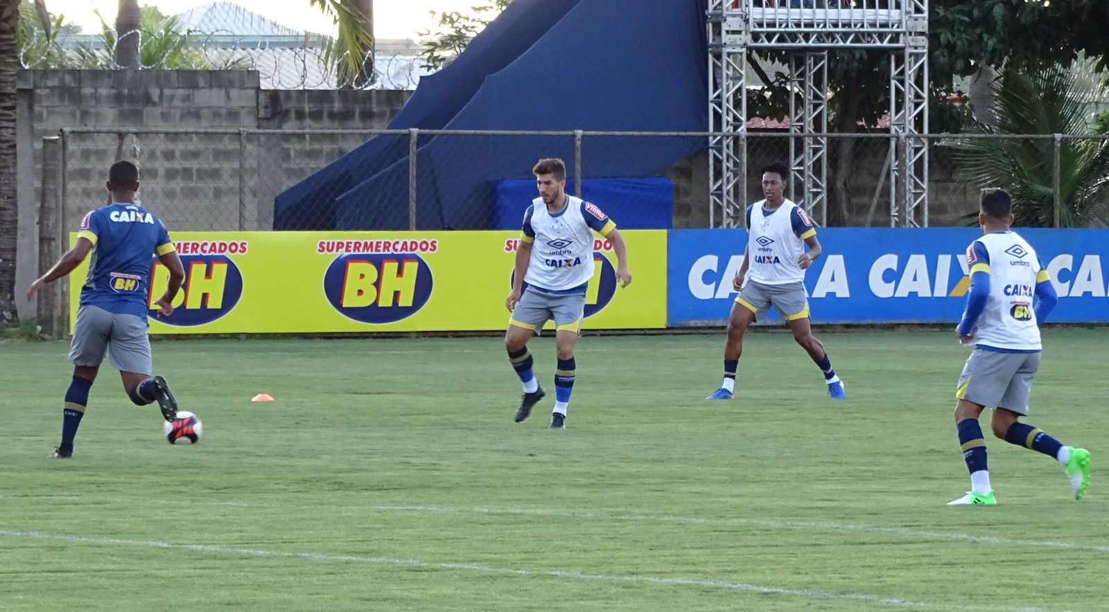 Cruzeiro começa preparação para decisão com o América-MG; Ezequiel é novamente poupado