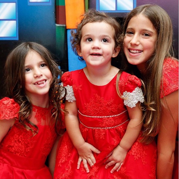 As três princesas do Rodrigo Faro, Maria, Helena e Clara (Foto: Reprodução / Instagram)