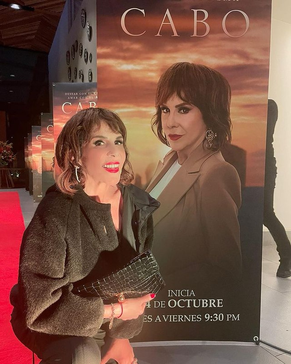 Rebecca Jones durante a estreia da novela 'Cabo', em 2022 — Foto: Reprodução/Instagram