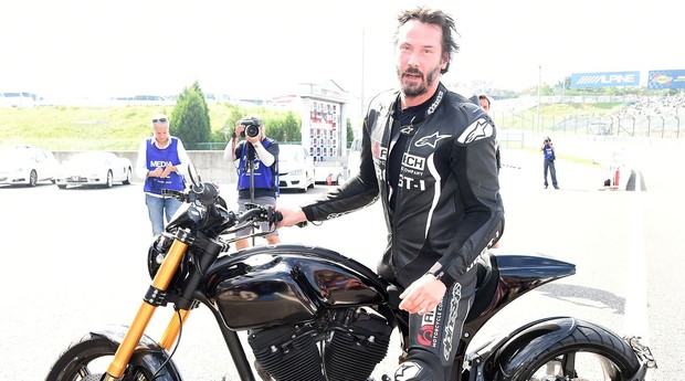 Keanu Reeves vende motocicletas potentes – e caras (Foto: Divulgação)