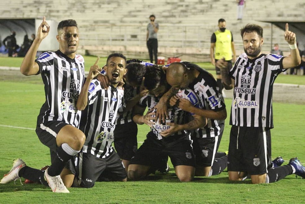 Treze comemorou bastante os 4 a 1 na partida anterior contra o próprio Imperatriz — Foto: Divulgação / Treze