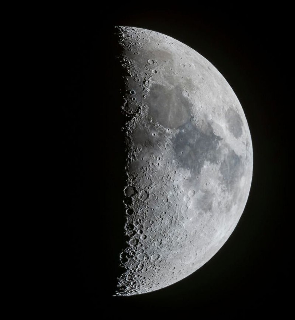 Explosão de uma bomba de hidrogênio no terminador lunar poderia ter sido vista da Terra — Foto: Getty Images via BBC