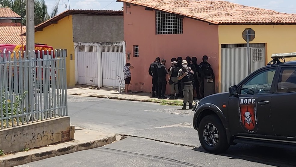 Homem  suspeito de manter filha em crcere privado aps separao em Teresina  Foto: Renan Nunes/ TV Clube