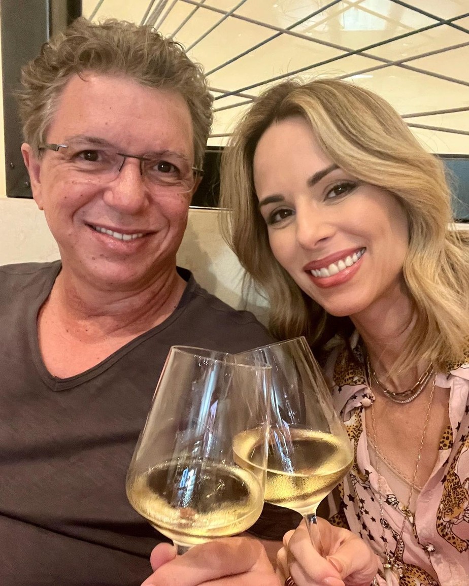 Ana Furtado e Boninho celebram a chegada da sexta-feira: 
