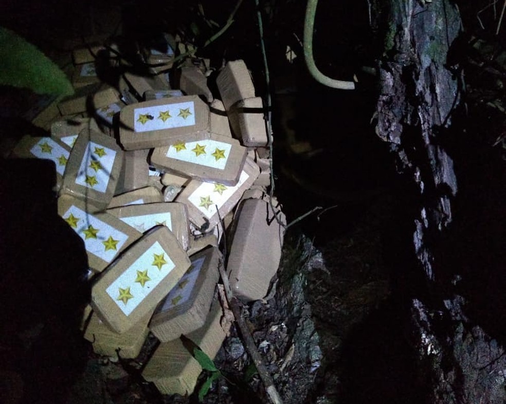 Pasta base de cocaína foi apreendida em Piedade (SP) — Foto: Divulgação/Polícia Militar