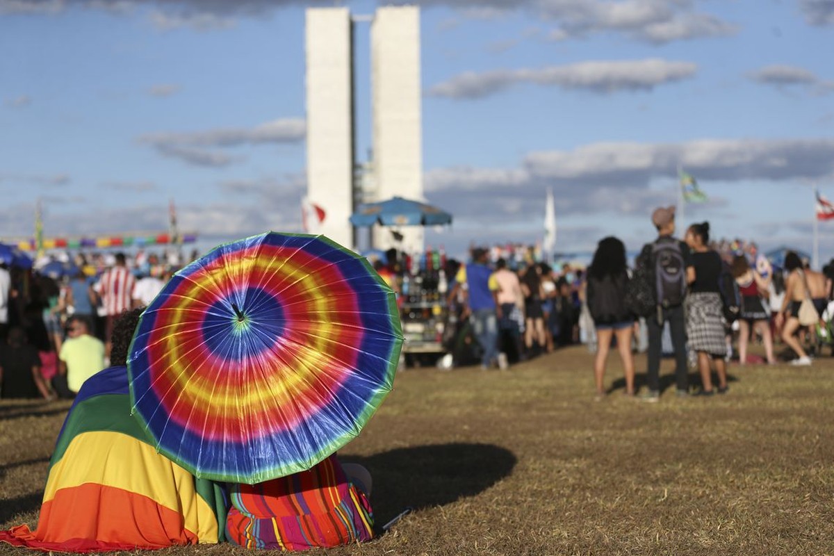 Dia Internacional de Combate à Homofobia é nesta terça-feira (17); veja onde procurar acolhimento no DF - Globo