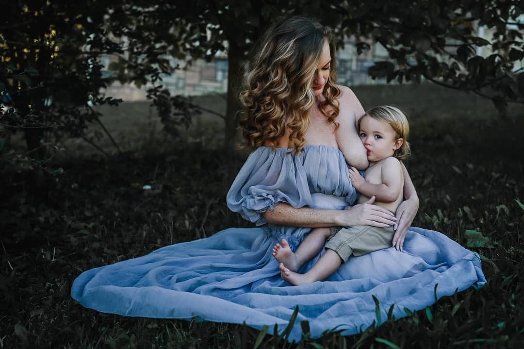 Маме sister. Самые долгокормящие матери. Breastfeeding дочка. Бесстыжая дочка. Brestfeed.