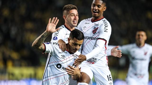 Registro de Peñarol 1x2 Athletico, pela semifinal da Sul-Americana