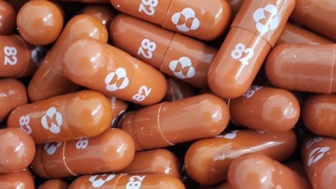 Merck anunciou que sua pílula contra Covid-19 reduz em 50% risco de internação e morte (Foto: Divulgação)