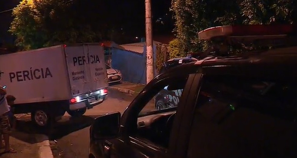 Polícia acredita que crime tenha relação com o tráfico de drogas — Foto: Reprodução/RBS TV