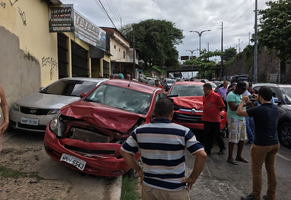 Acidente foi na Avenida Vitorino Freire, em São Luís (Foto: Colaboração)