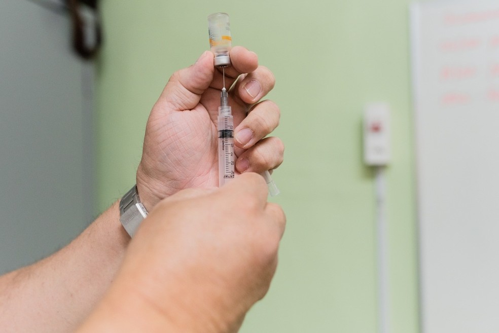 Prefeitura afirma que a interrupção da vacinação neste feriado foi definida por estimar-se baixa procura nessas datas — Foto: Divulgação/Prefeitura de São Vicente
