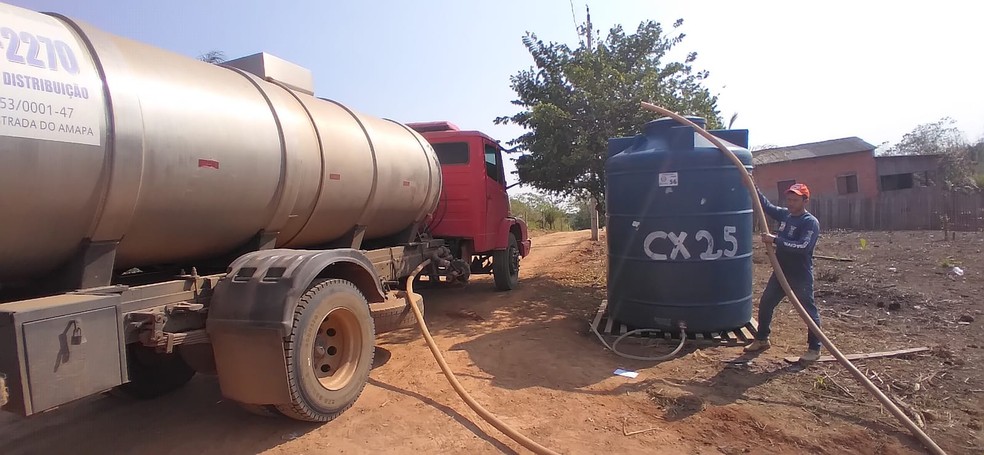 Defesa Civil de Rio Branco leva água para comunidades e bairros sem abastecimento no período da seca — Foto: Arquivo/Defesa Civil Municipal