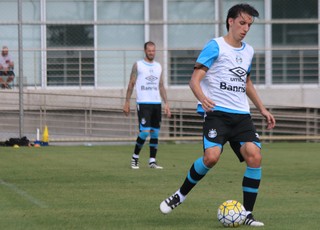 Grêmio volta de folga, e Renato indica defesa titular com Fred e Geromel