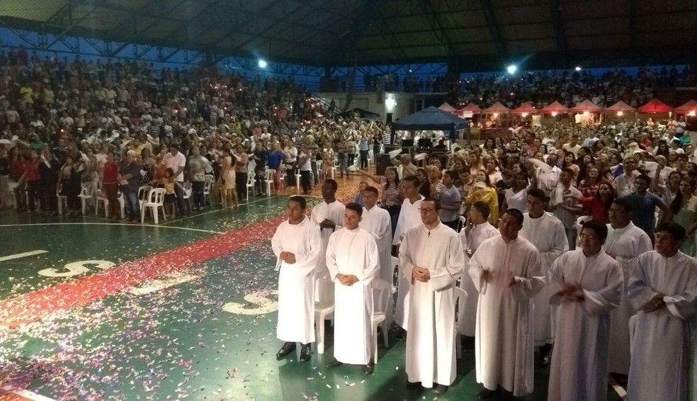 Shows encerram atividades da paróquia em Rio Branco  (Foto: Luan Cesar/G1)