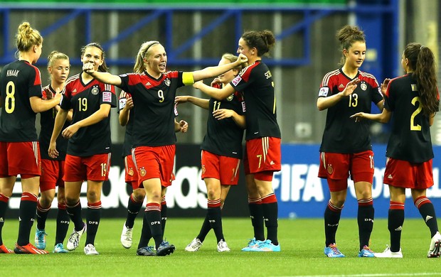 Alemanha comemora vitoria sobre o Brasil mundial feminino sb-20 (Foto: Getty Images)