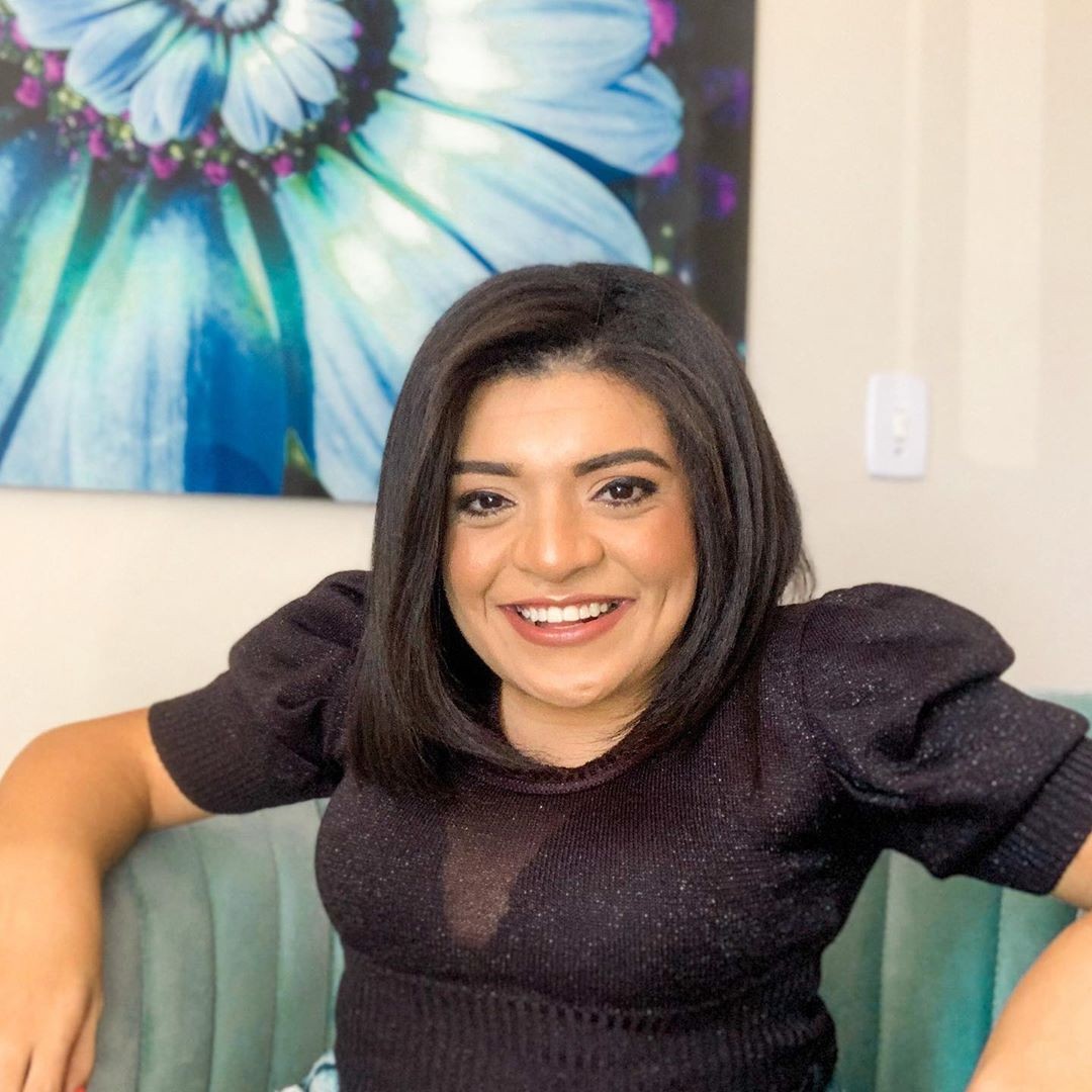 'Rir é terapêutico', diz Pequena Lô no podcast 'Prazer, Renata'; ouça