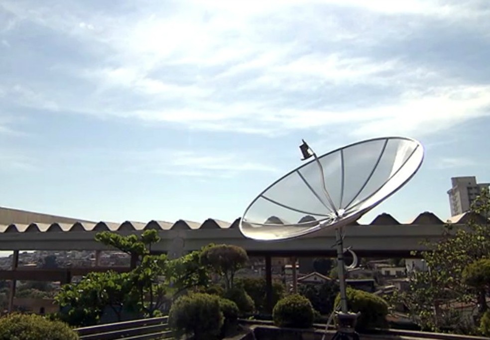 Quem usa antenas parabólicas terá que trocar o aparelho para não perder o sinal da TV aberta — Foto: TV Globo/Reprodução