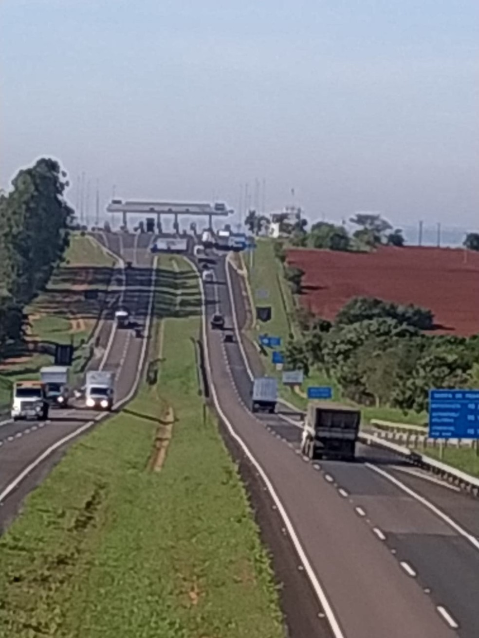 Retorno provisório foi montado antes do pedágio de Regente Feijó na SP-270 — Foto: Polícia Militar Rodoviária