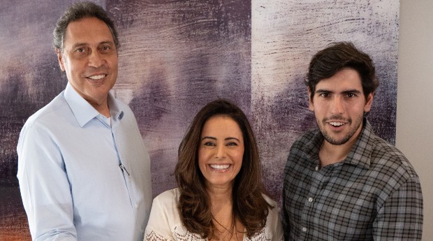 Rubens, Denise e Raul Moraes: família investe na produção de azeites brasileiros em Minas Gerais (Foto: Gabriel Batagiotti)