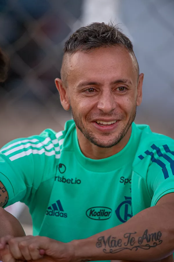Rafinha Bate O Pe Flamengo Joga A Toalha E Saida Para Grecia E Iminente Flamengo Ge