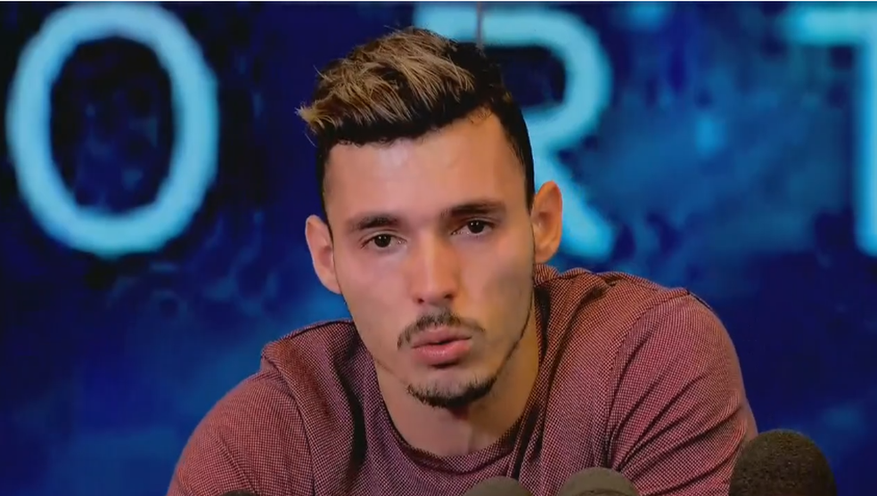 Zeca, enfim, nÃ£o Ã© mais jogador do Santos (Foto: reproduÃ§Ã£o)