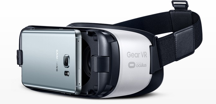 Óculos de realidade virtual Gear VR usa smartphone acoplado na parte frontal (Foto: Divulgação/Samsung) (Foto: Óculos de realidade virtual Gear VR usa smartphone acoplado na parte frontal (Foto: Divulgação/Samsung))